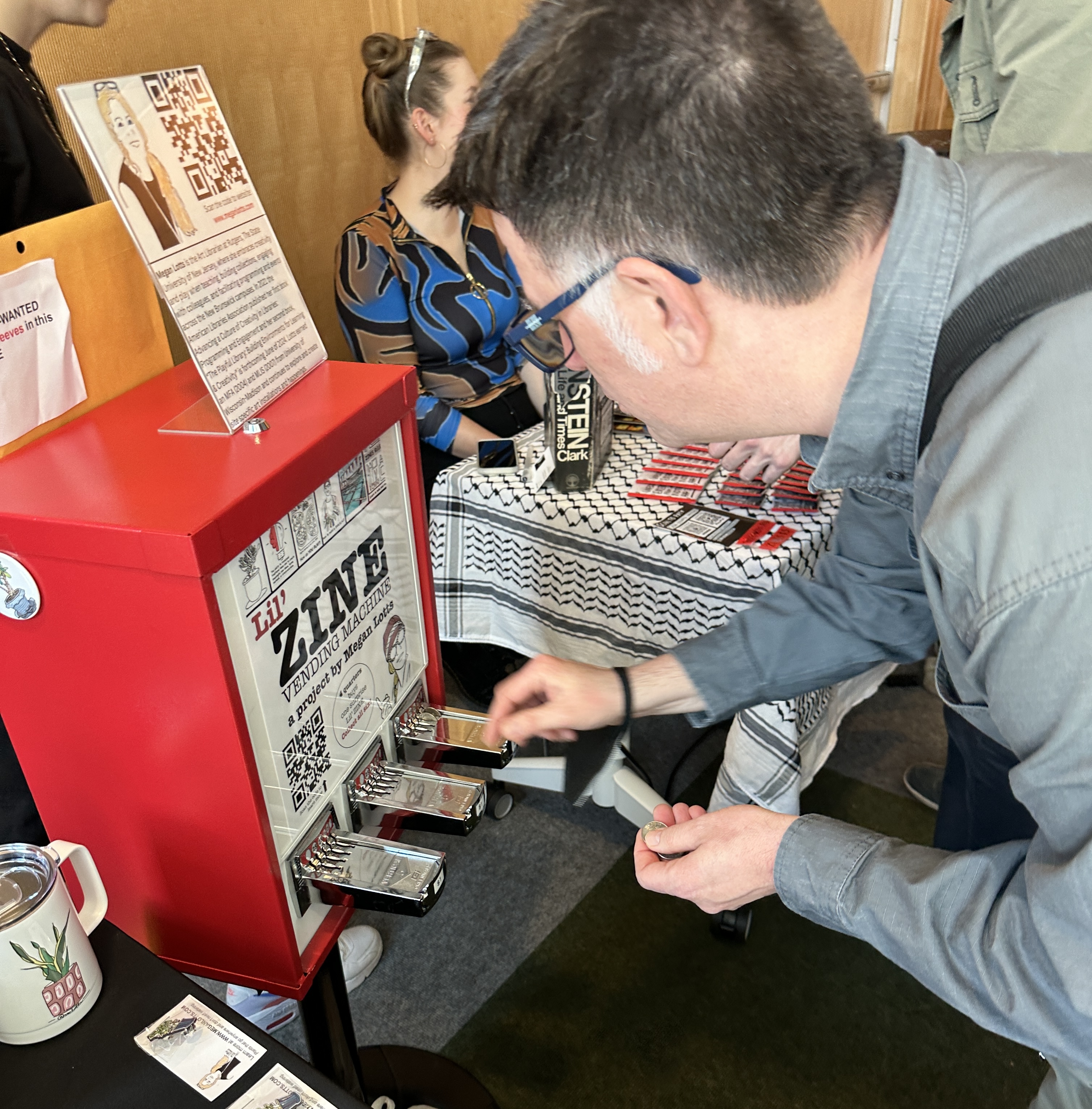 Lil' Zine Vending Machine – Megan Lotts